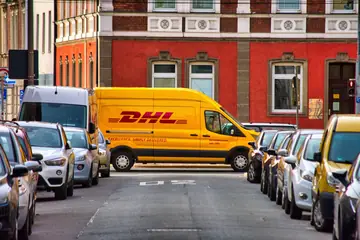 International shipping for used laptops from Japan